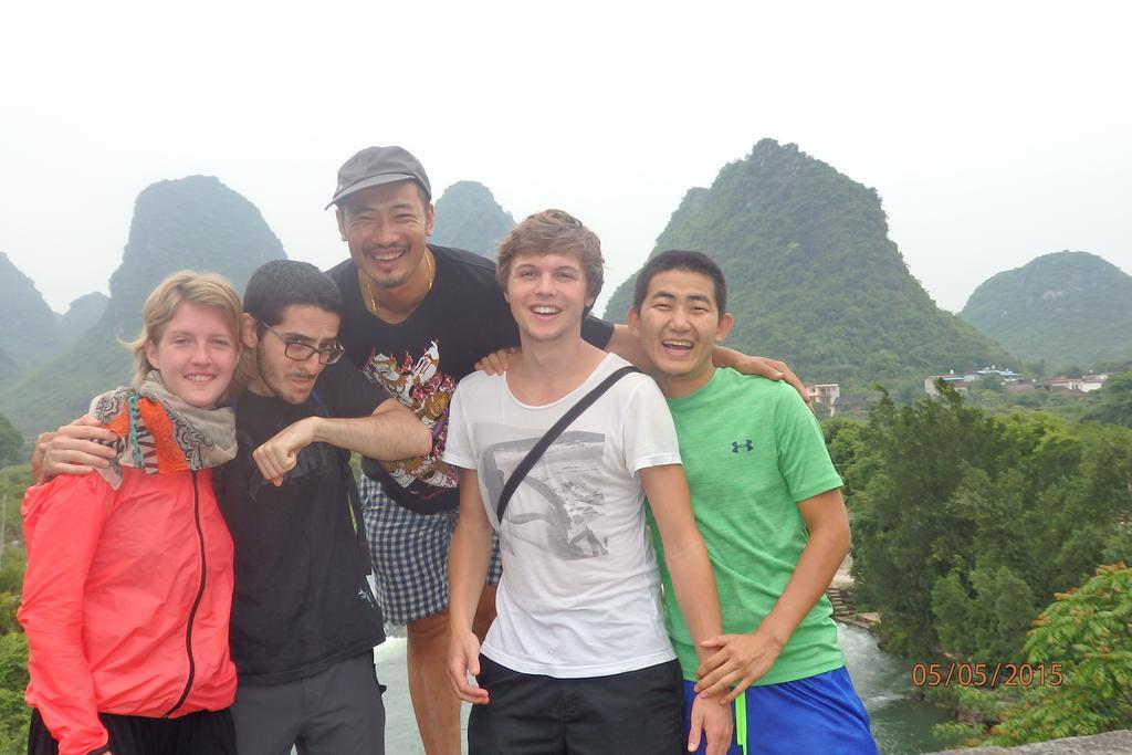 Yangshuo Moon Resort Hotel Bagian luar foto