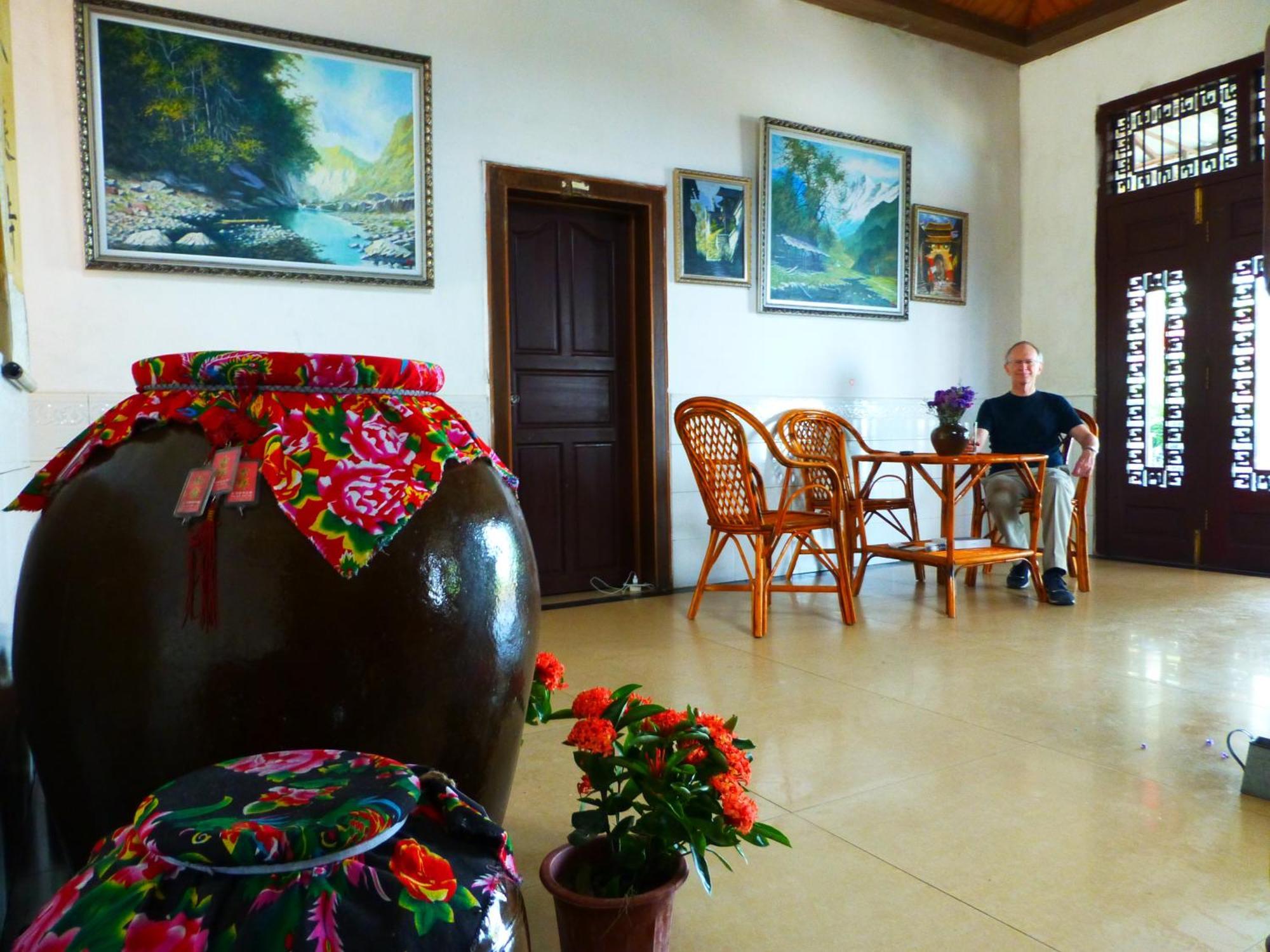 Yangshuo Moon Resort Hotel Bagian luar foto
