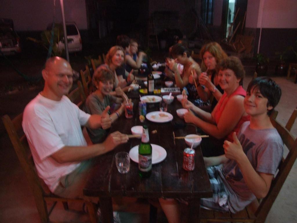 Yangshuo Moon Resort Hotel Bagian luar foto