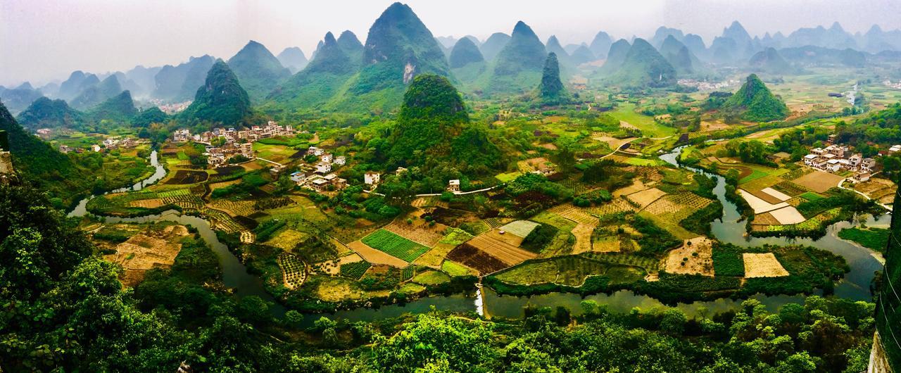 Yangshuo Moon Resort Hotel Bagian luar foto