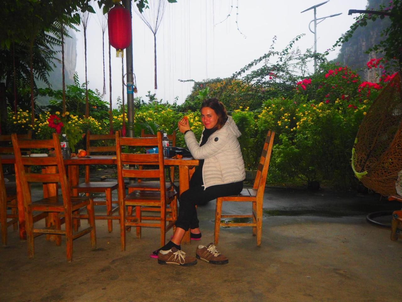 Yangshuo Moon Resort Hotel Bagian luar foto